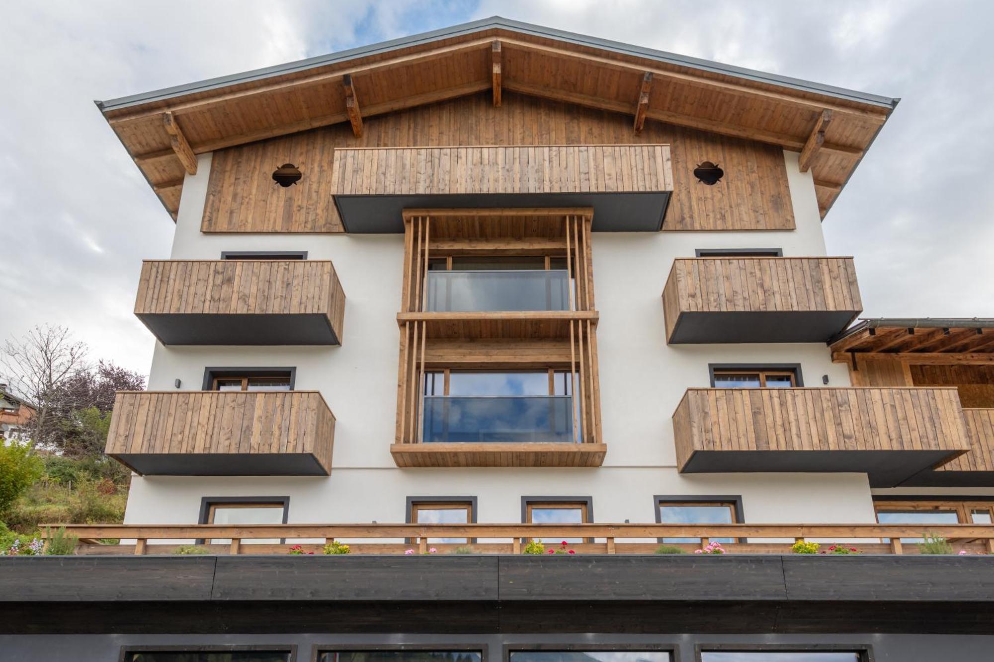 Ama Dolomiti Aparthotel Vigo di Cadore Exterior foto