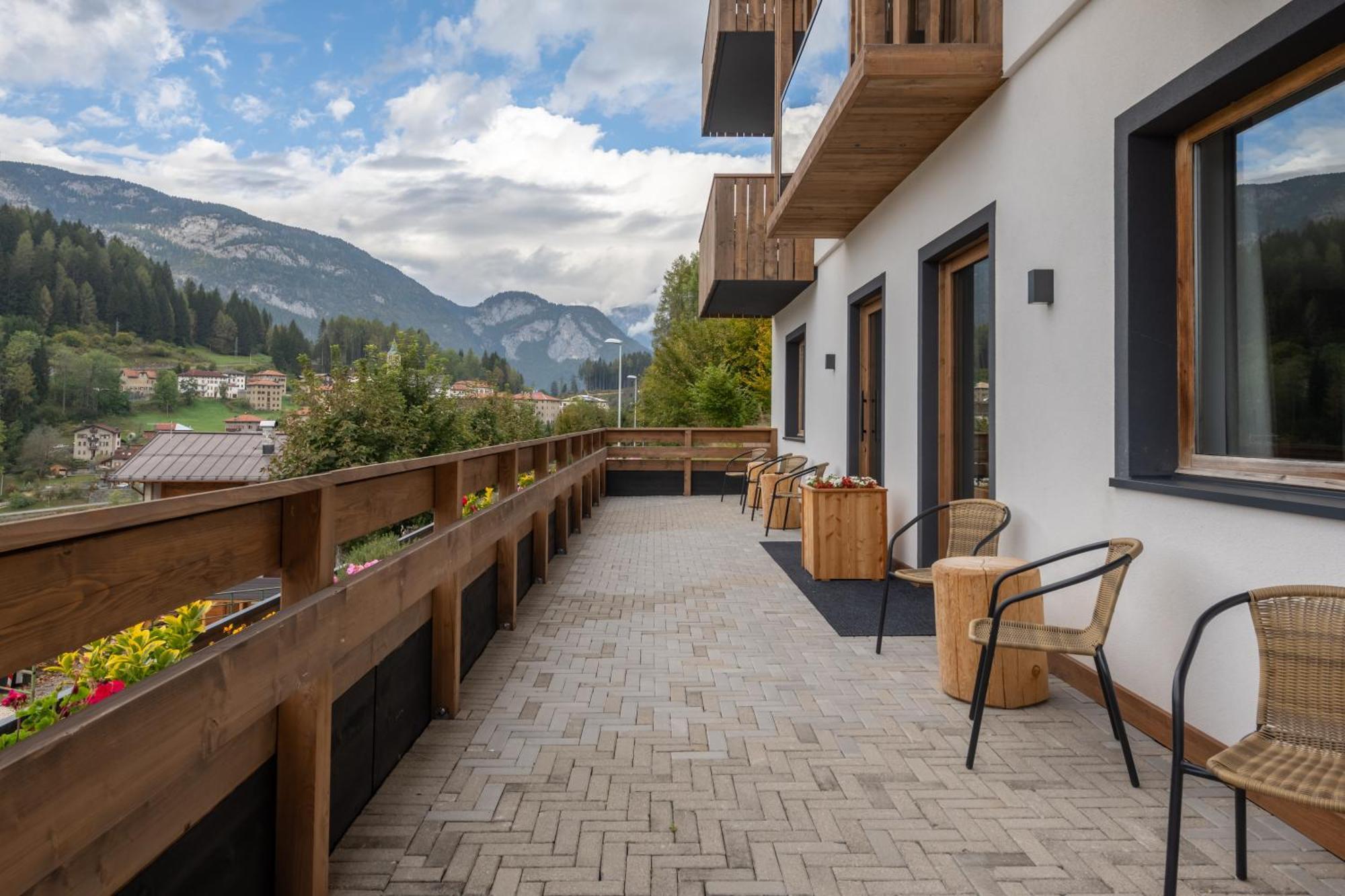 Ama Dolomiti Aparthotel Vigo di Cadore Exterior foto